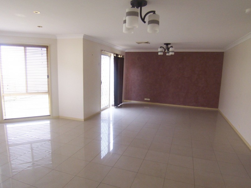 24 The Kraal Dr, Blair Athol NSW 2560