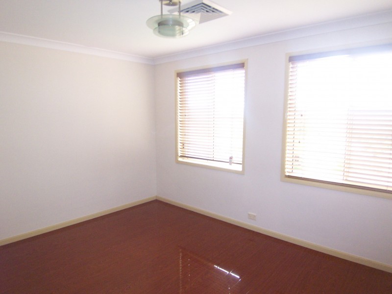 24 The Kraal Dr, Blair Athol NSW 2560