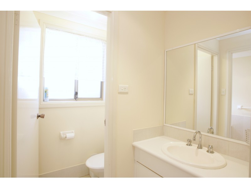 35 Downes Crescent, Currans Hill NSW 2567