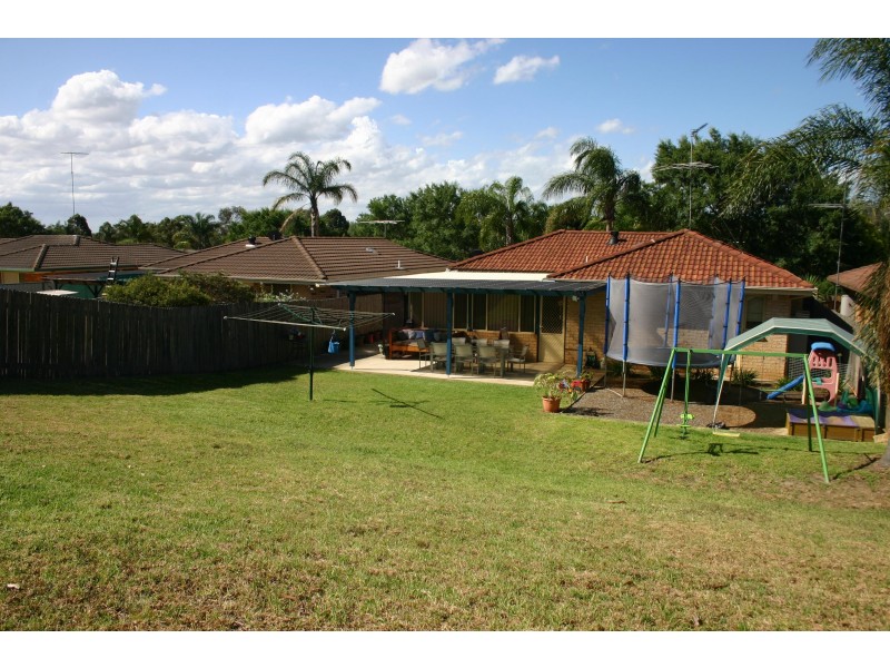 33 Paddymiller Ave, Currans Hill NSW 2567