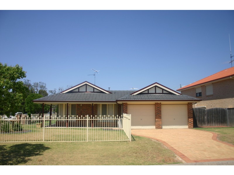 11 Linton Road, Currans Hill NSW 2567
