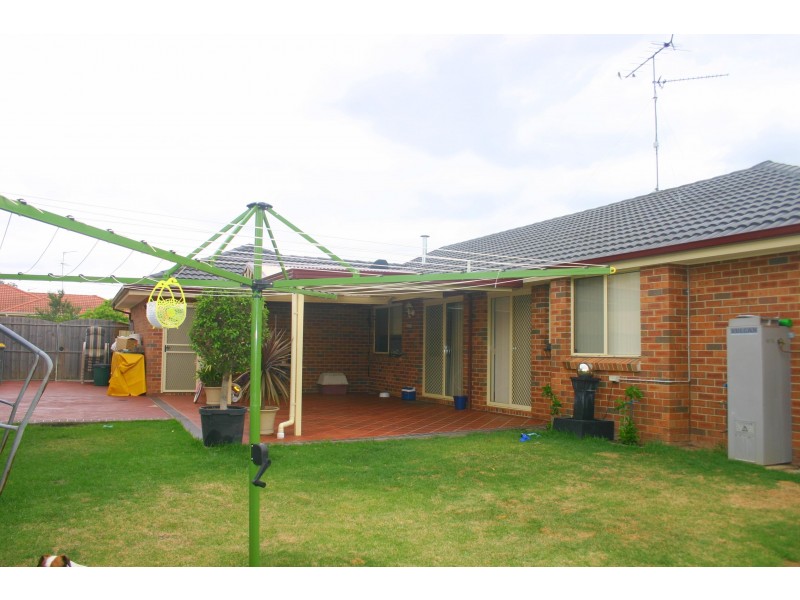 11 Linton Road, Currans Hill NSW 2567