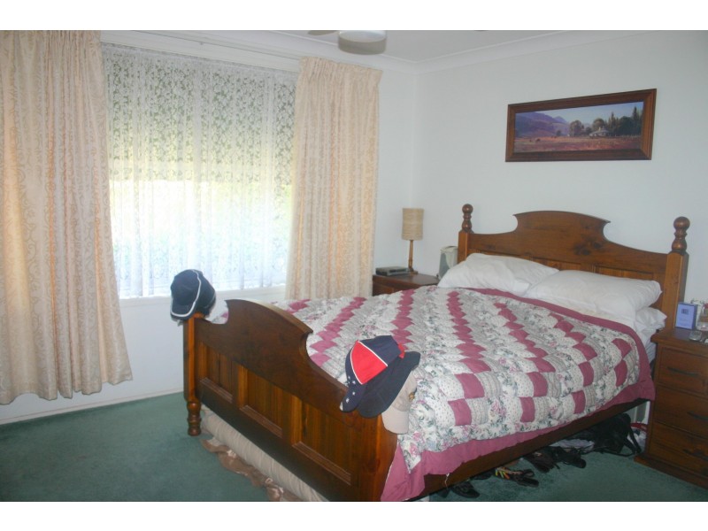 21 Packenham Place, Mount Annan NSW 2567