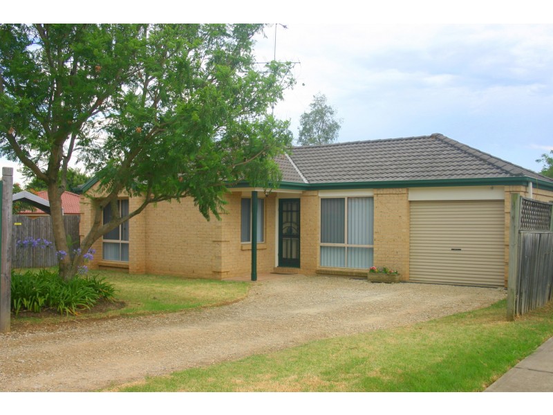 53 Outram Place, Currans Hill NSW 2567