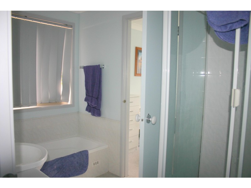 53 Outram Place, Currans Hill NSW 2567