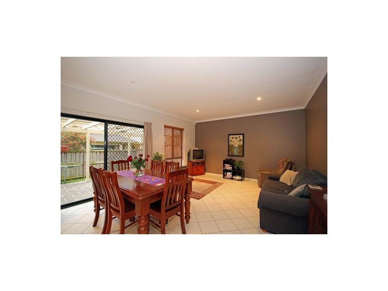 13 Lochview Cres, Mount Annan NSW 2567