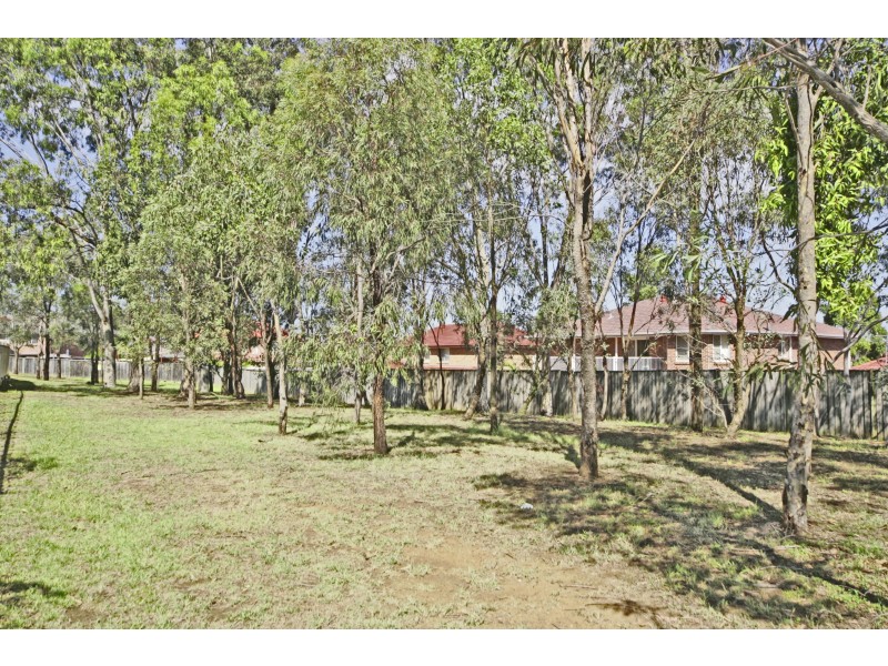 25 Smith Place, Mount Annan NSW 2567