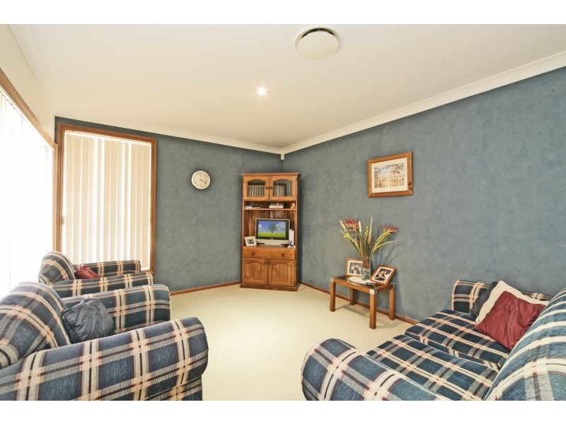 25 Smith Place, Mount Annan NSW 2567