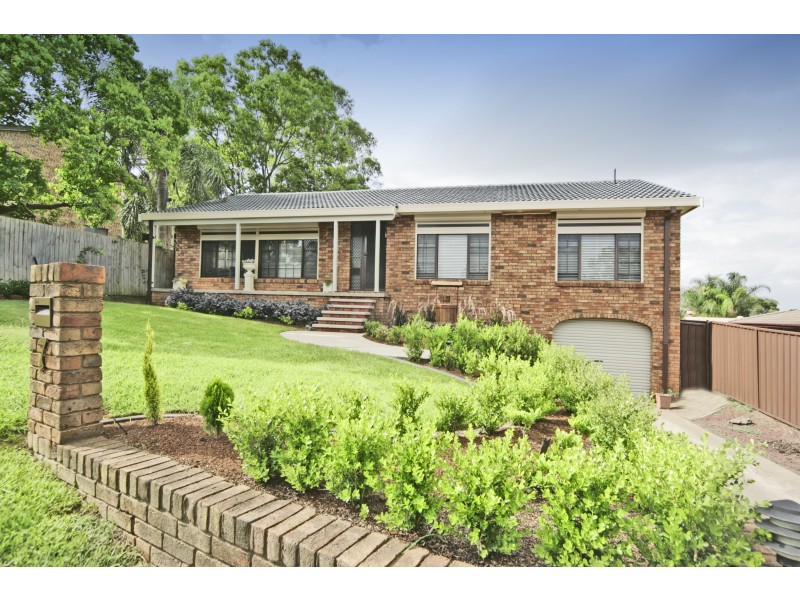 7 Ettalong Place, Woodbine NSW 2560