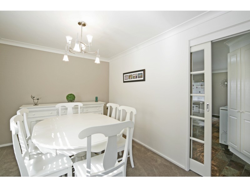 7 Ettalong Place, Woodbine NSW 2560