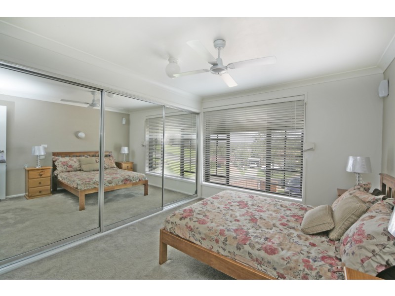 7 Ettalong Place, Woodbine NSW 2560