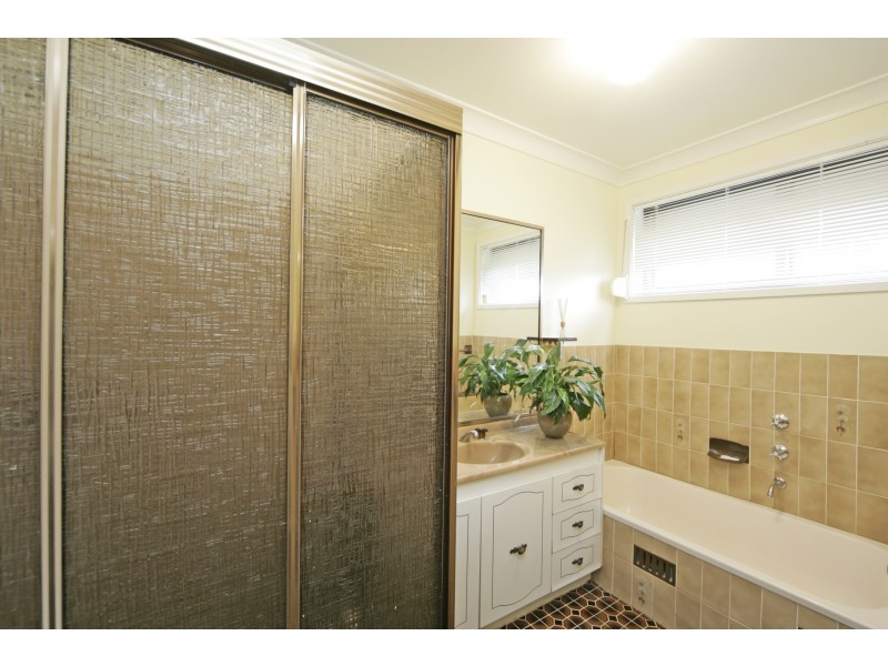 7 Ettalong Place, Woodbine NSW 2560