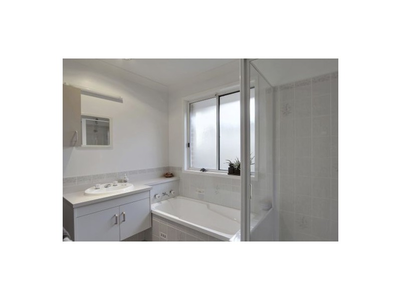 76 Paddymiller Ave, Currans Hill NSW 2567