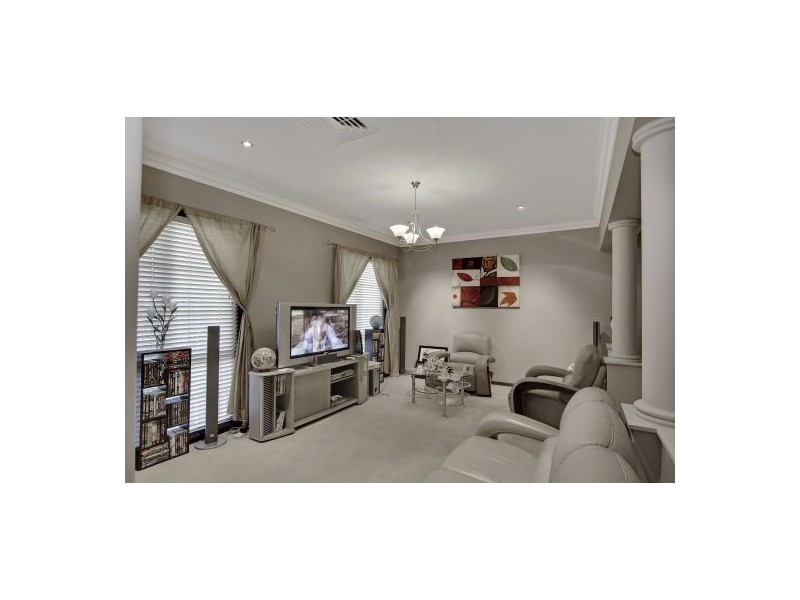 13 Sir Warwick Fairfax Drive, Harrington Park NSW 2567