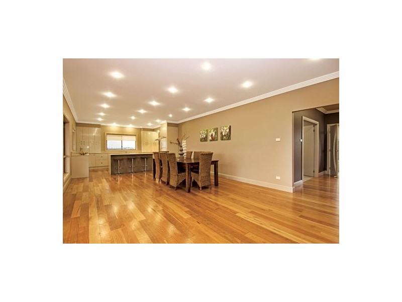 244 Donalds Range Road, Razorback NSW 2571