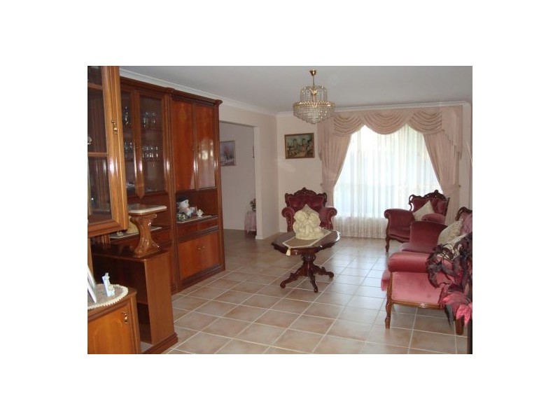 6 Fryer Street, Mount Annan NSW 2567