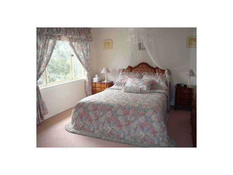 6 Fryer Street, Mount Annan NSW 2567