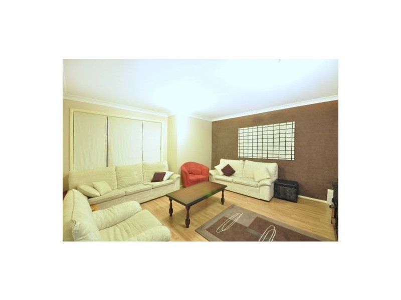 4/18 Glenfield Drive, Currans Hill NSW 2567