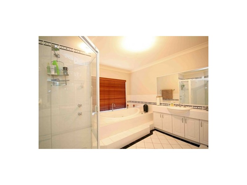 25 Hambledon Circuit, Harrington Park NSW 2567