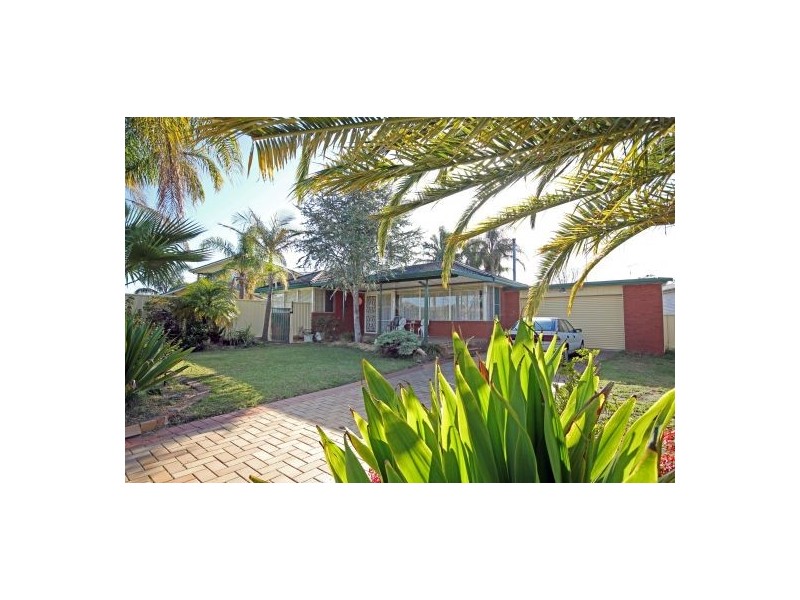 6 Canberra Crescent, Campbelltown NSW 2560