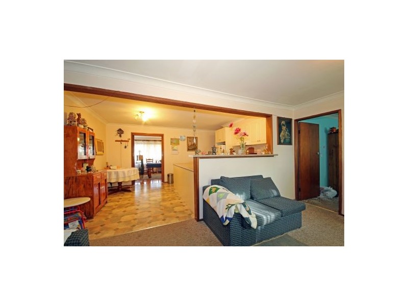 6 Canberra Crescent, Campbelltown NSW 2560