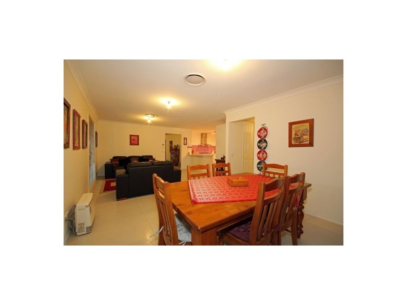 11 Quarters Place, Currans Hill NSW 2567