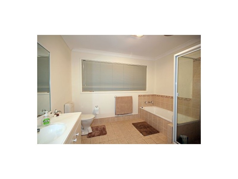 11 Quarters Place, Currans Hill NSW 2567