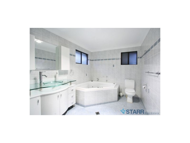 14 Larnach Place, Elderslie NSW 2570