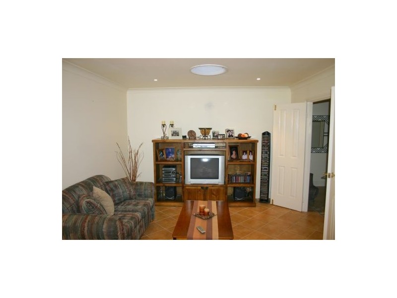 14 Cunningham Pl, Camden South NSW 2570