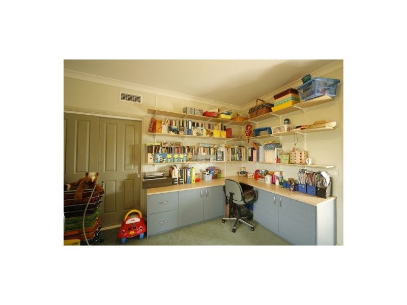 2 Wilmott Court, Camden Park NSW 2570