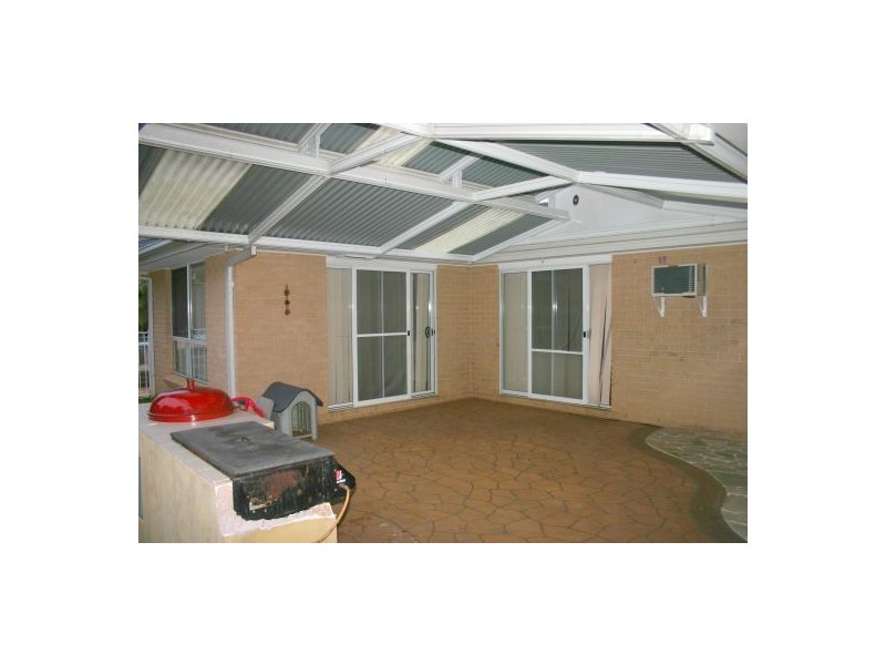 10 Steamer Pl, Currans Hill NSW 2567