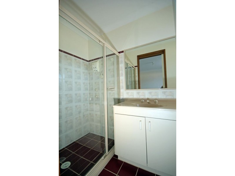 5 Lysander Ave, Rosemeadow NSW 2560