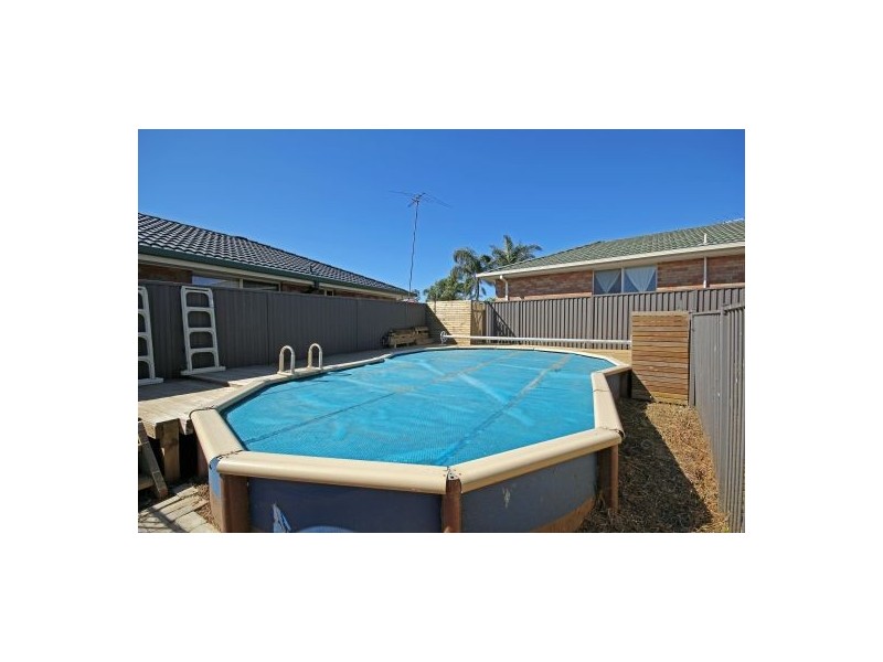 5 Lysander Ave, Rosemeadow NSW 2560