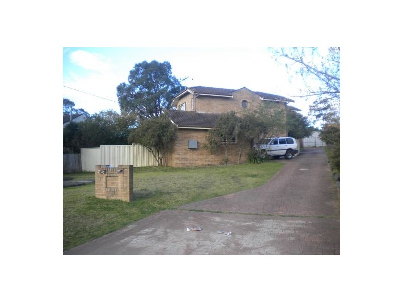 1/33 South Vanderville, The Oaks NSW 2570