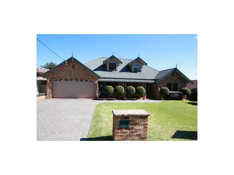 16 Hardwicke Street, The Oaks NSW 2570