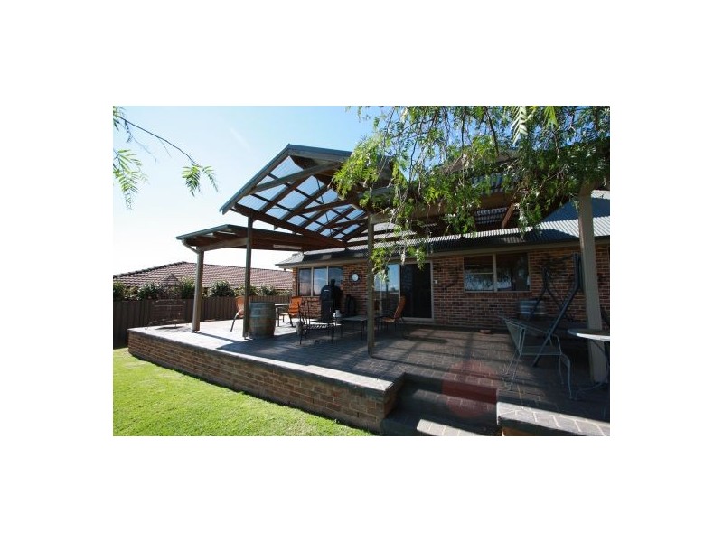 16 Hardwicke Street, The Oaks NSW 2570