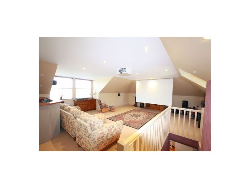 16 Hardwicke Street, The Oaks NSW 2570
