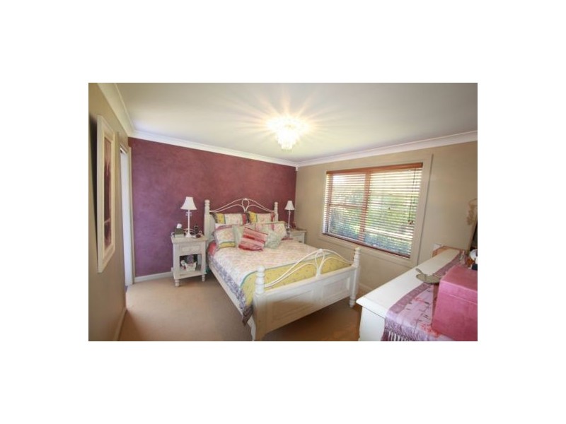 16 Hardwicke Street, The Oaks NSW 2570