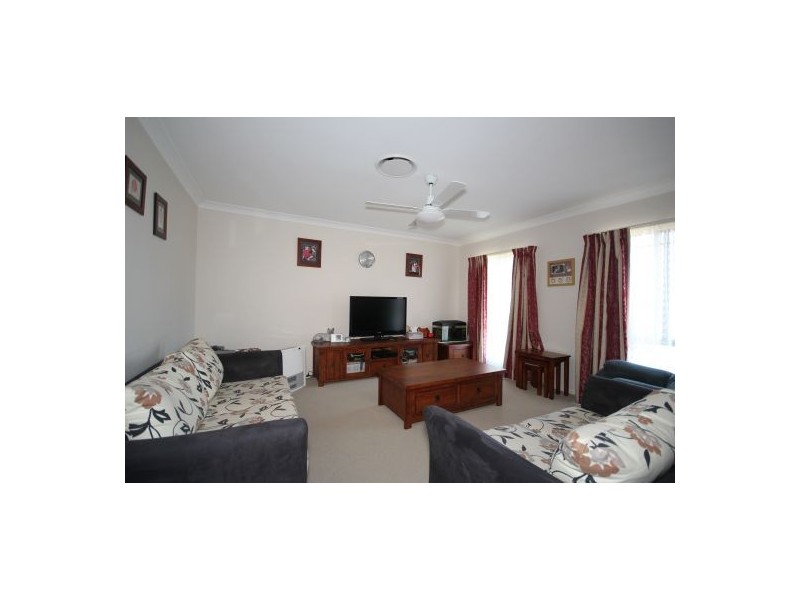 11 Ingham St, Spring Farm NSW 2570
