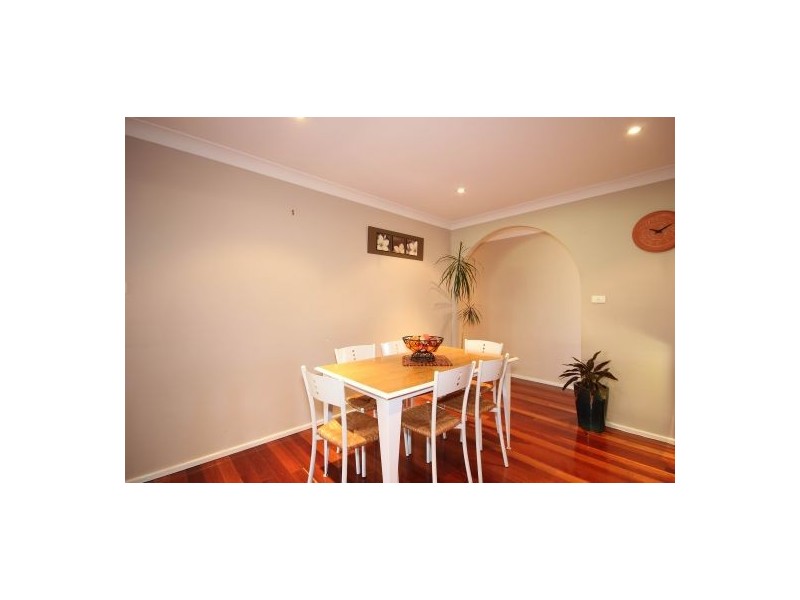 11 Peppercorn Ave, Mount Hunter NSW 2570