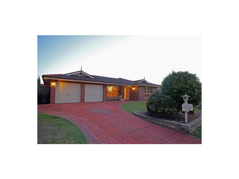 4 Burnett Ave, Mount Annan NSW 2567