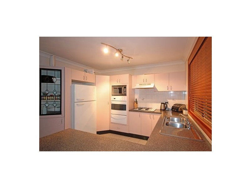4 Burnett Ave, Mount Annan NSW 2567