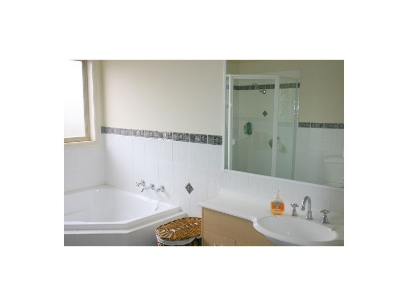 12 Lochview Crescent, Mount Annan NSW 2567