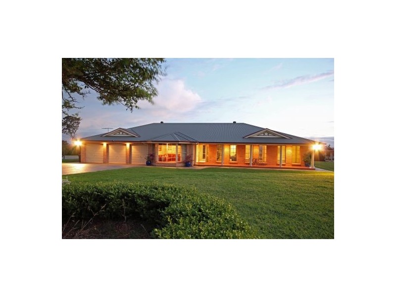 887 Mt Hercules Road, Razorback NSW 2571