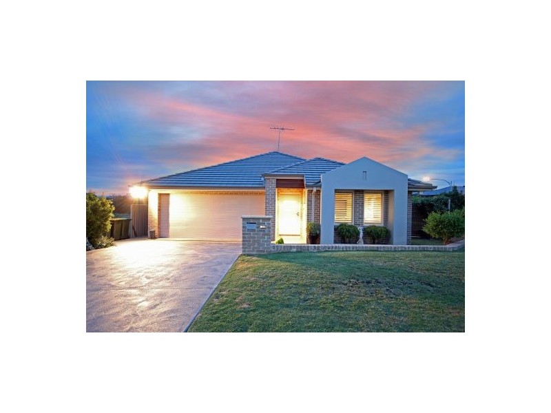 23 Kowald Street, Elderslie NSW 2570