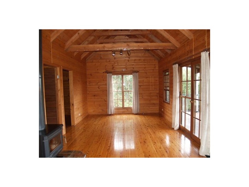 75 Eagles Road, Razorback NSW 2571