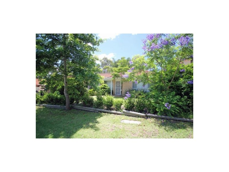 8 Hines Place, Mount Annan NSW 2567