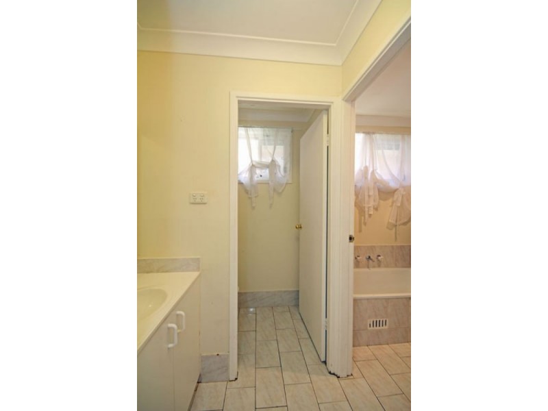 8 Hines Place, Mount Annan NSW 2567