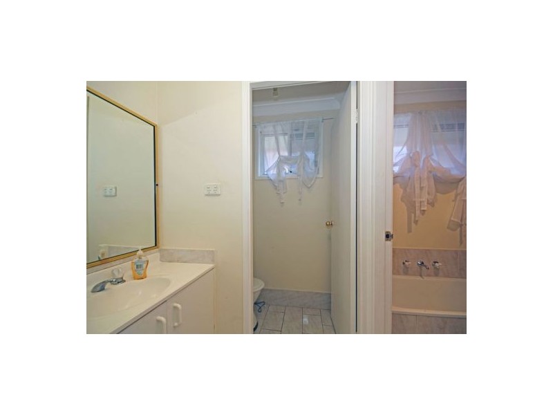 8 Hines Place, Mount Annan NSW 2567