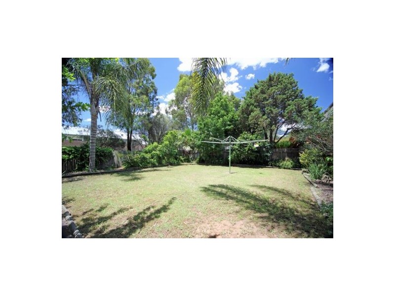 8 Hines Place, Mount Annan NSW 2567